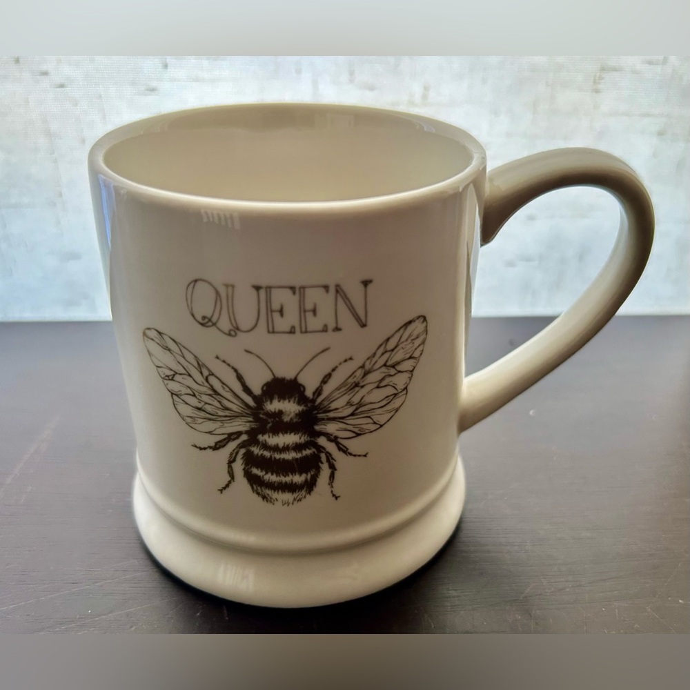Dei QUEEN BEE Mug